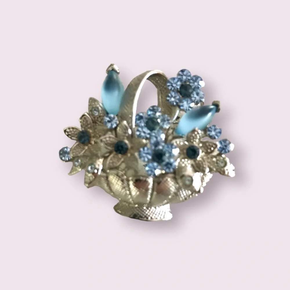 Brooch, Flower Basket, Vintage Silver-Tone, Blue Marquise and Round Rhin…